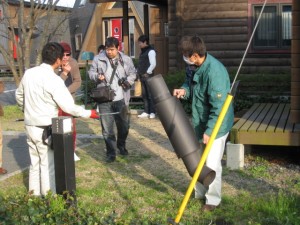 201503 煙突掃除を見るBUTCHさん